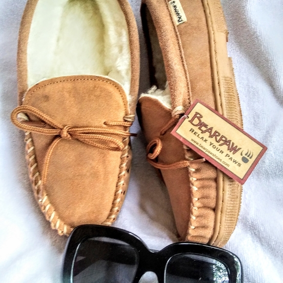 BearPaw Shoes - NWT BEARPAW SZ 7 MOCCASINS DRIVING SHOES ❤